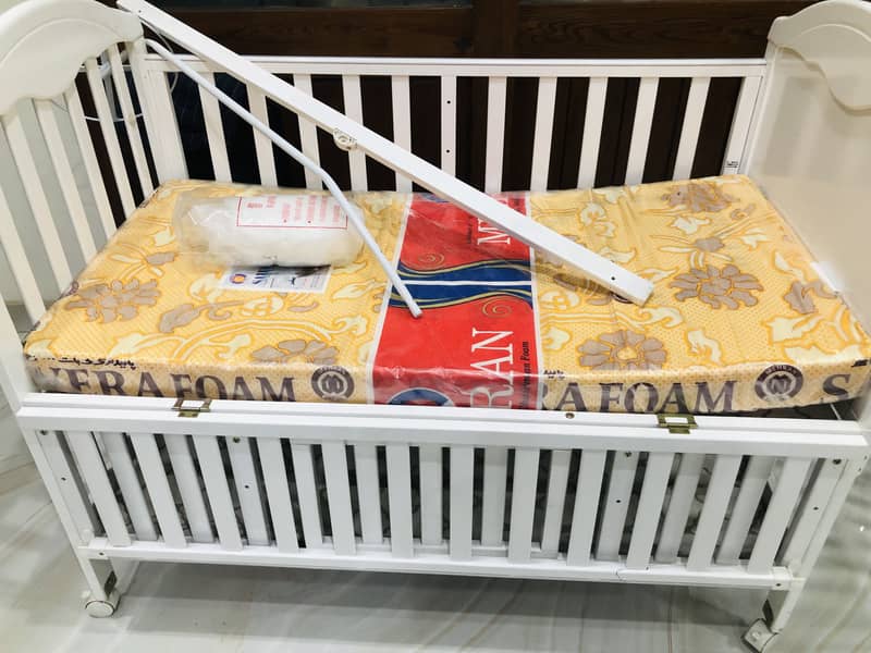 Baby wooden cot 4