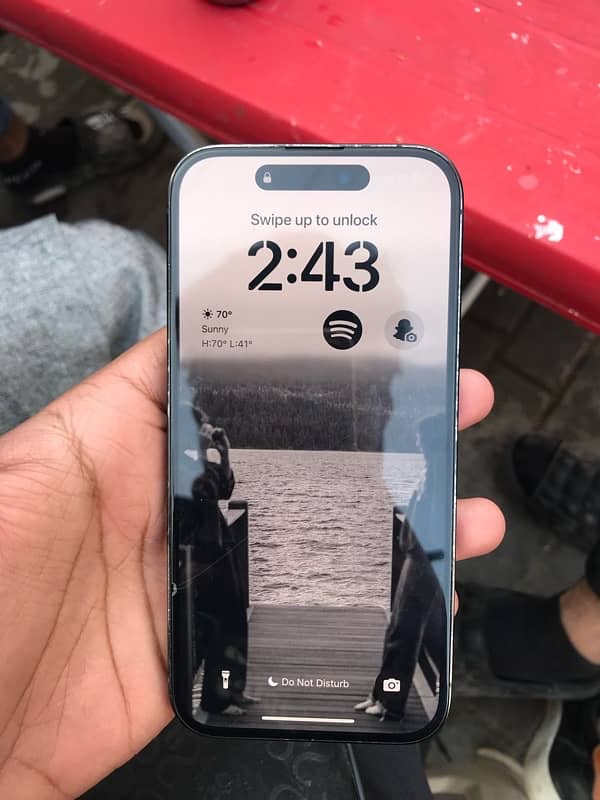 Brand new Condition iphone 14 pro For more read Discription 1