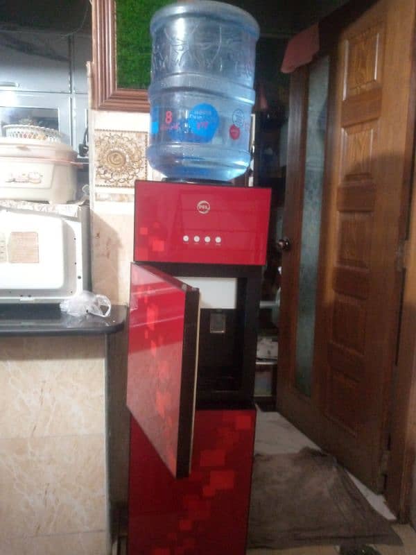 water dispenser Model Pel condition 10 by 10 1