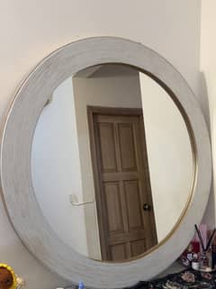 Wall hanging mirror