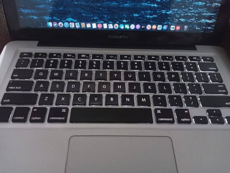 Apple laptop MacBook Pro (13-inch, Mid 2012) 1