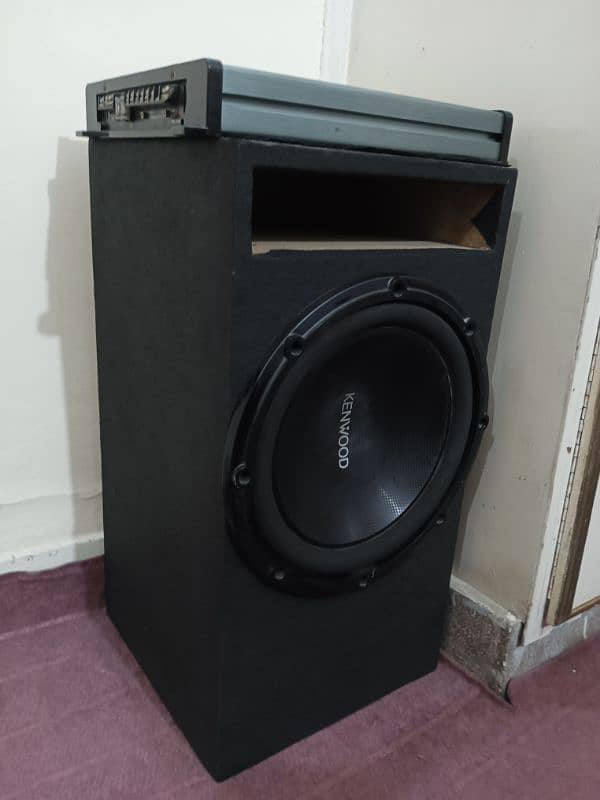 woofer amp and speakers out class condition 8