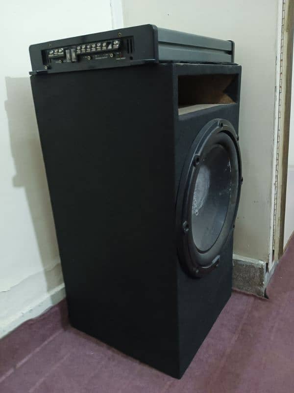 woofer amp and speakers out class condition 9