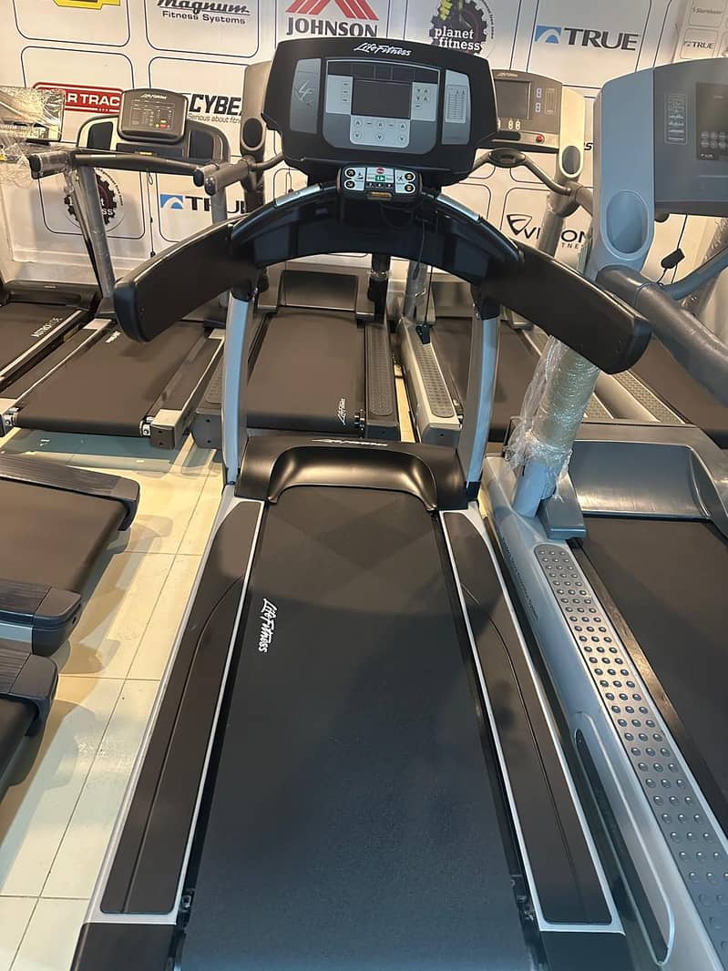 American Fitness Running Treadmill for sale | Slightly Use |USA IMPORT 6