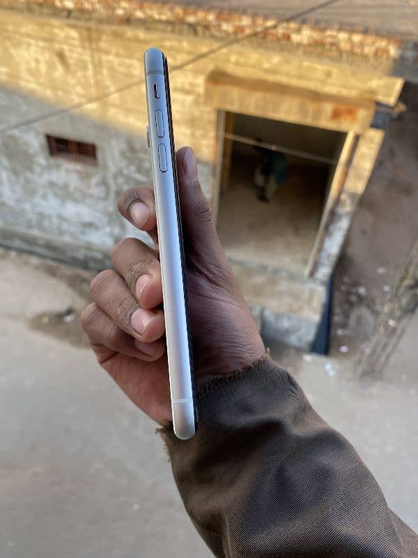 IPHONE XR 1