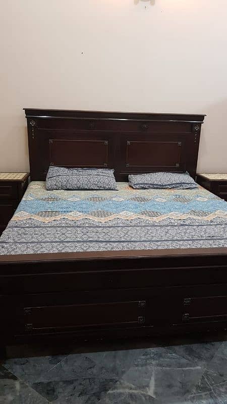 dabal bed with new metras foresale 0