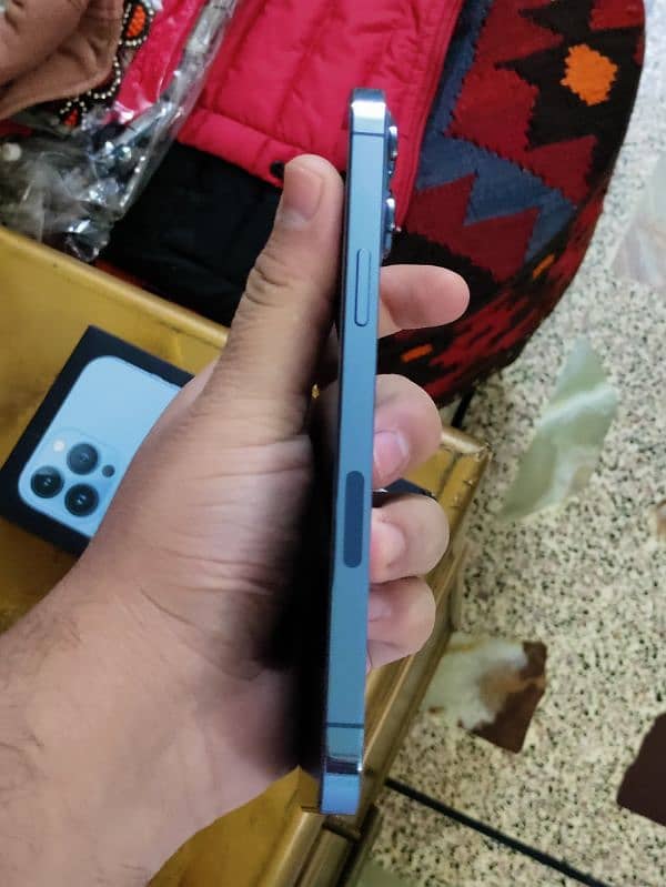 iphone 13 pro max 128gb sierra blue 4