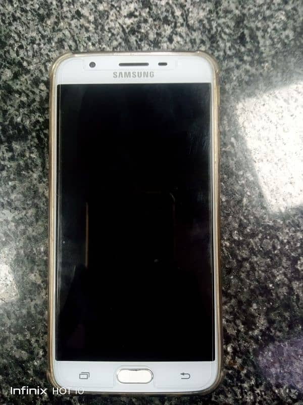 am selling my samsung j7 prime 1