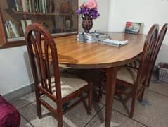 Dining Table with 6 chairs