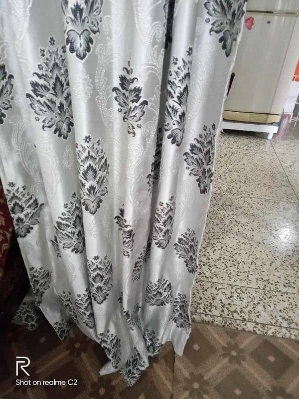 4 pieces Curtains. 4