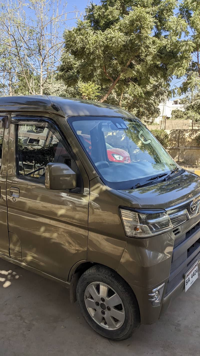 Daihatsu Hijet 2018 1