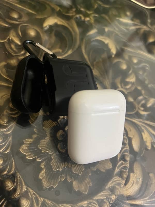 Original Apple Airpods 2