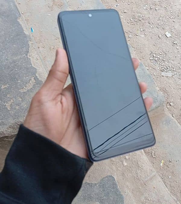 TECNO SPARK 10PRO AVAILABLE FOR URGENT SELL 3