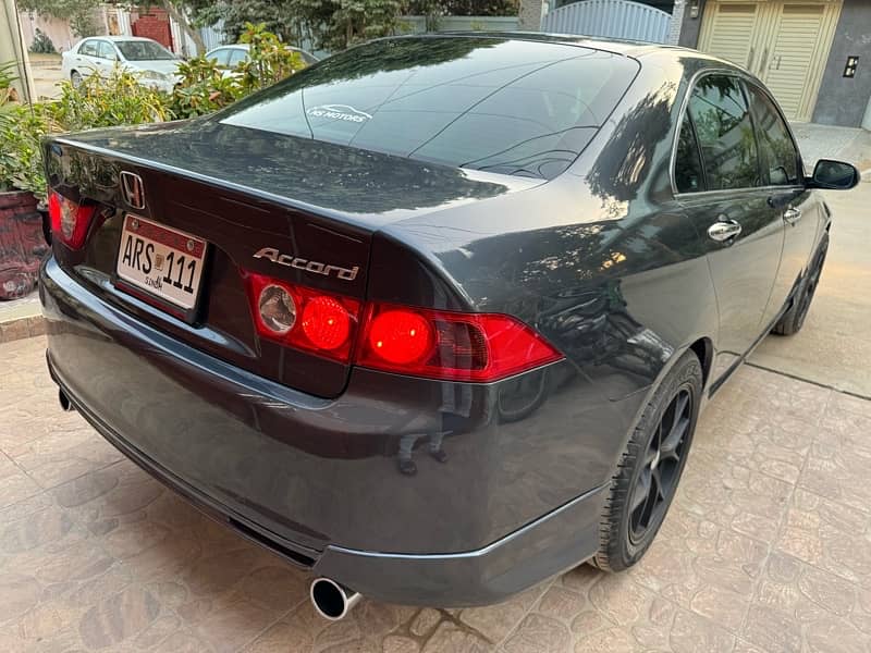 Honda Accord 2003 4