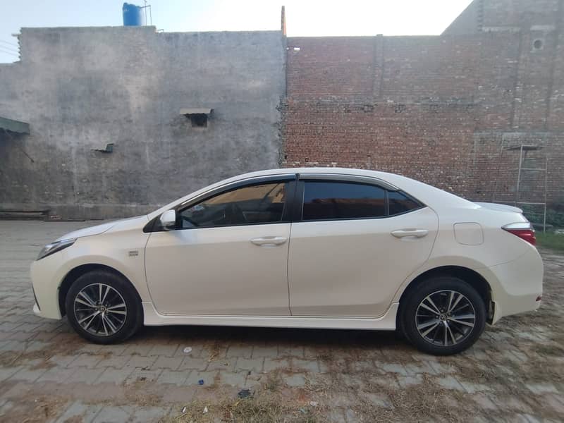 Toyota Corolla Altis 2018 6