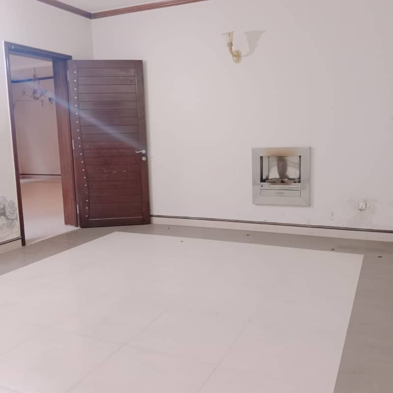 1 kanal uper portion in dha phase 3 z block prime located for rent 14