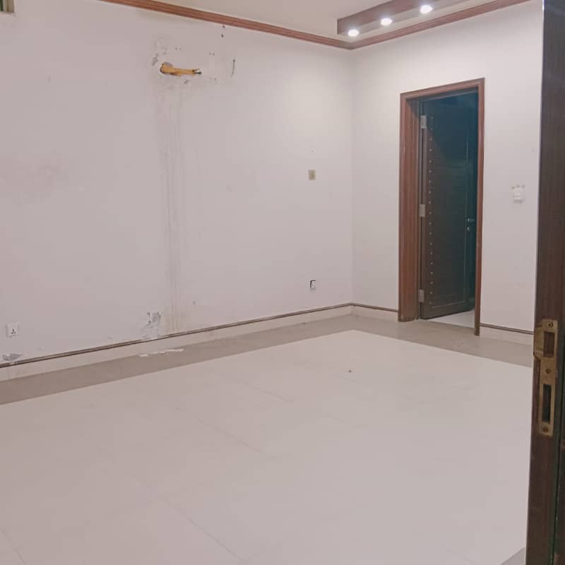 1 kanal uper portion in dha phase 3 z block prime located for rent 16