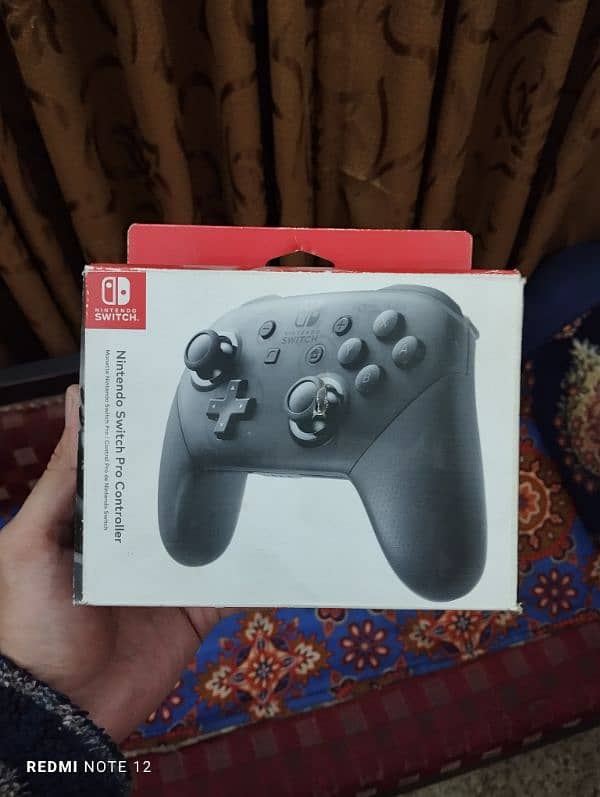 Nintendo Switch Pro Controller 0