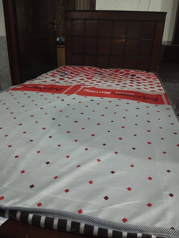 Single Bed with Mattress ( 2 in 1) 1