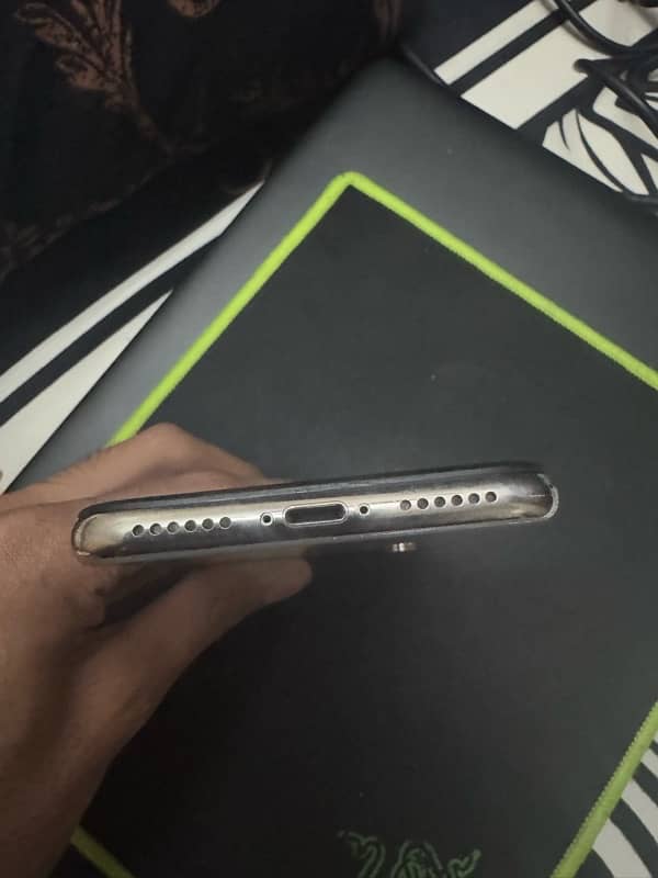 iPhone X used for parts 3