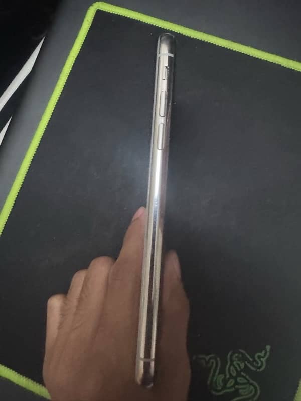 iPhone X used for parts 5