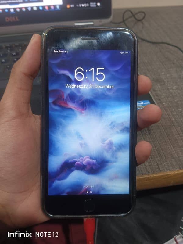 iphone 7+ urgent sale 4