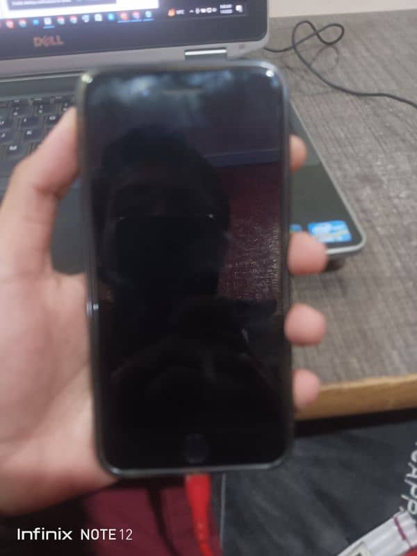 iphone 7+ urgent sale 5