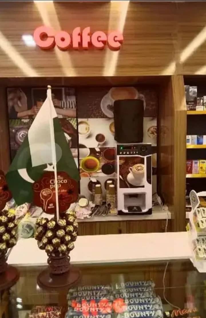 Tea and coffee vending machine/6 months warranty 10