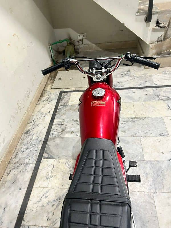 MashAllah omiter condition bike ha kohi kam nhi ha total geniun ha 2