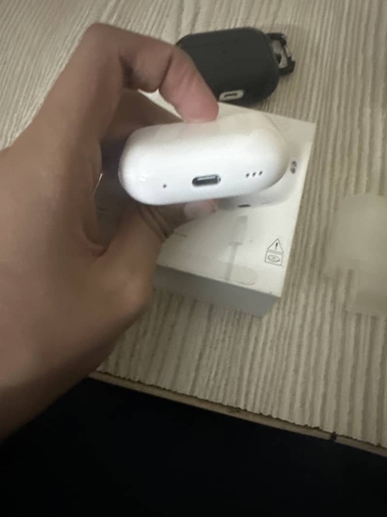 AIRPODS PRO 2(Type C) ORIGINAL 5