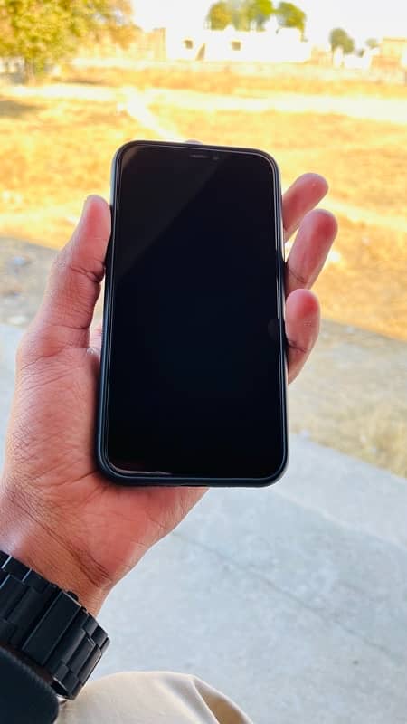 iphone 11 pro 2