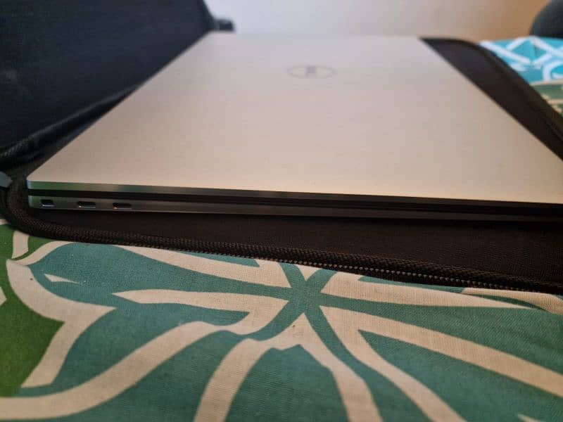 Dell XPS 17 9730|Core i7 13th Gen|16GB Ram 512GB SSD|RTX 4050 6GB 9