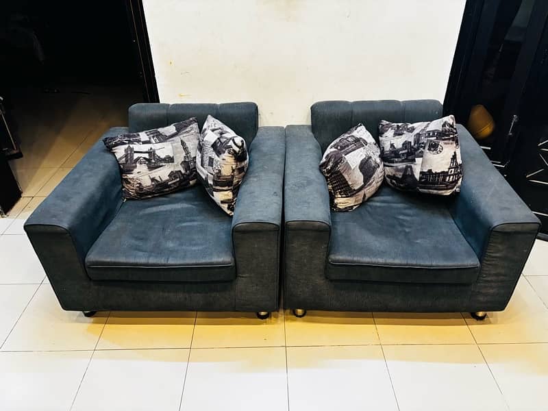 10 Seater sofa set + table + curtain 1