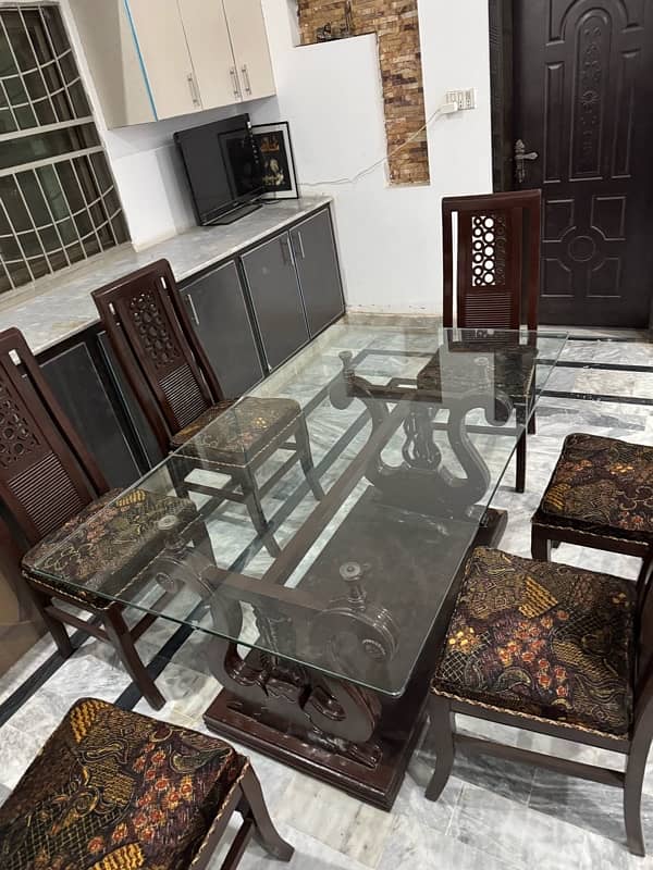 BIG DINNING TABLE WITH SIX CHAIRS 5