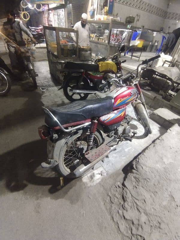 Road price bike 70cc urgent sale 2