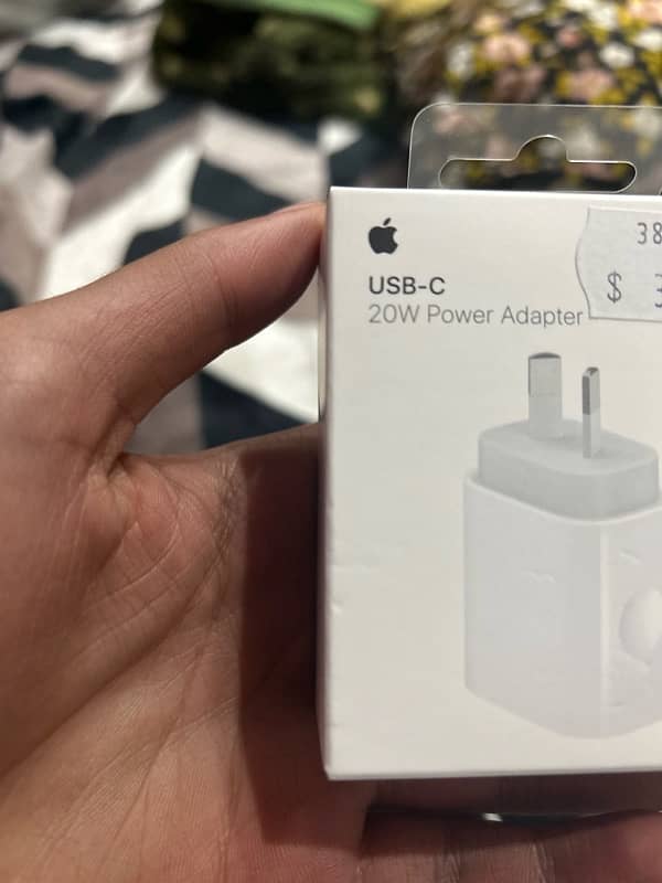 iPhone 20w original charger 3