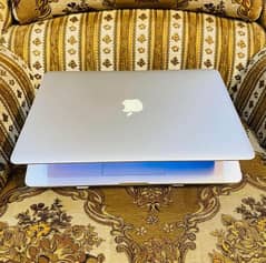 Macbook Pro 15 Mid 2014 Silver Color 10/10 Condition