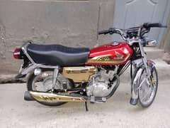 honda 125s gold edition with vip number