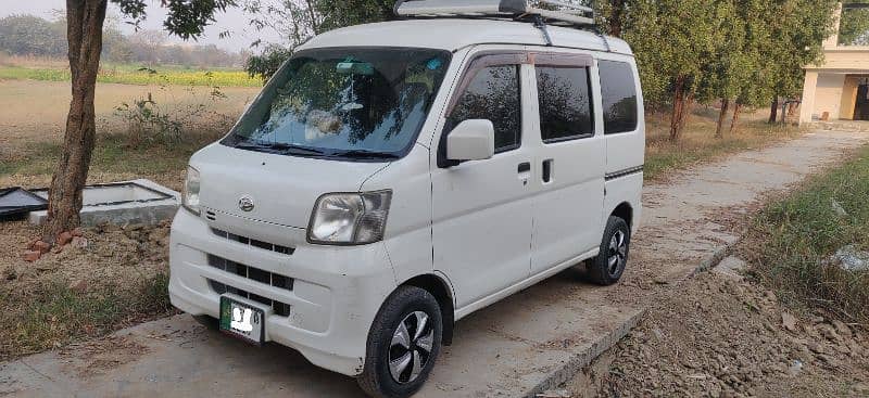 Daihatsu Hijet 2018 3