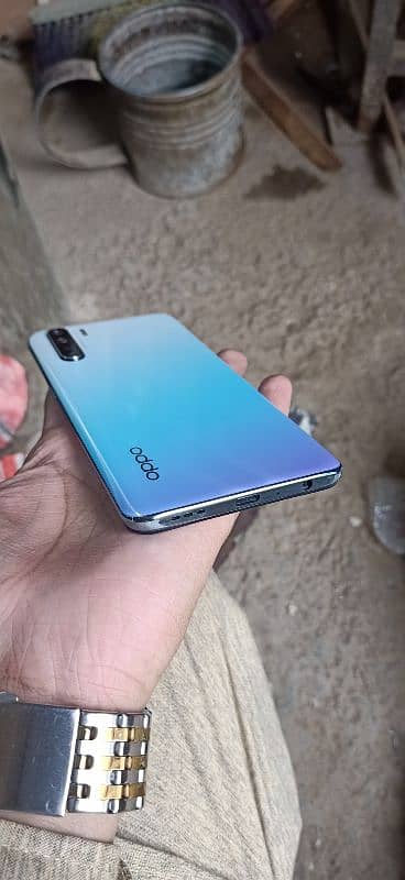 Oppo F15 8/256 box changer sath hai all okay hai 1