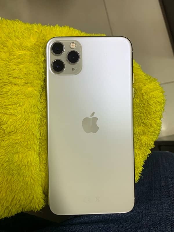 IPHONE 11 PRO MAX 256GB PTA APPTOVED WHITE 1