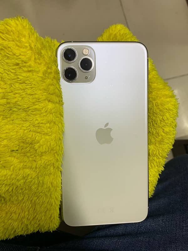 IPHONE 11 PRO MAX 256GB PTA APPTOVED WHITE 2