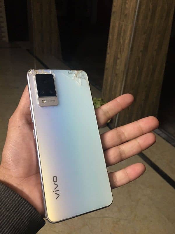 Vivo v21 4