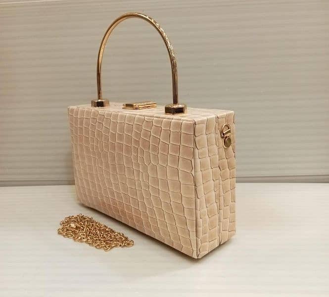 Material: PU Leather 0