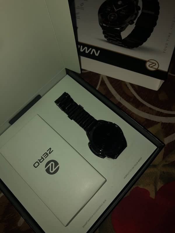 Crown Zerolifestyle Smart Watch 1