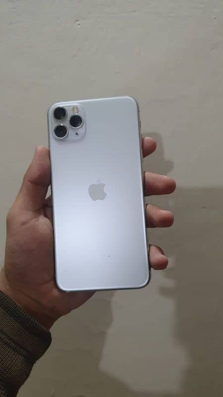 iPhone 11 Pro Max Waterpack Factory Unlocked 0