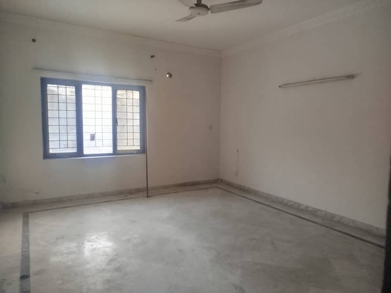 12 Marla full House Available For Rent In Main Cantt. 14