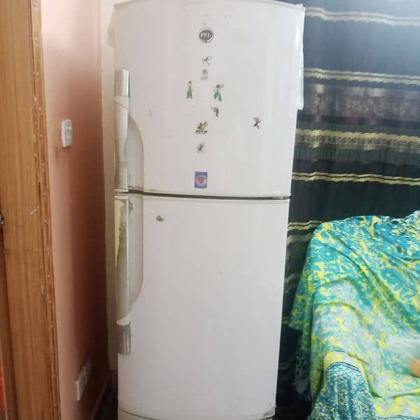 Pel old model refrigerator and freezer 0