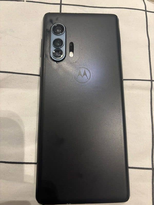 Moto edge plus 1