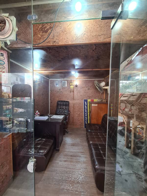 7 10 FEET SHOP FOR RENT ON MAIN BOULEVARD ALLAMA IQBAL TOWN 0